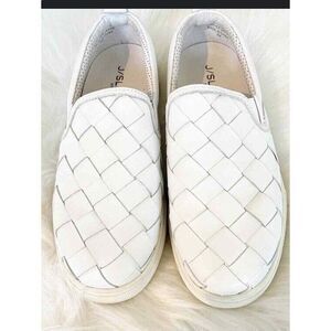 J Slides Womens Junior Slip On Sneaker Leather‎ Braided  Size 6.5